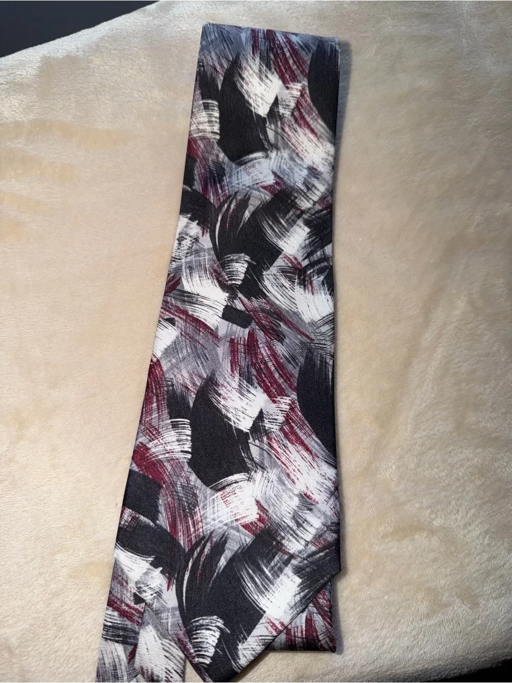 Pierre Cardin Men's Abstract Brushstroke Tie in Black, White & Burgundy